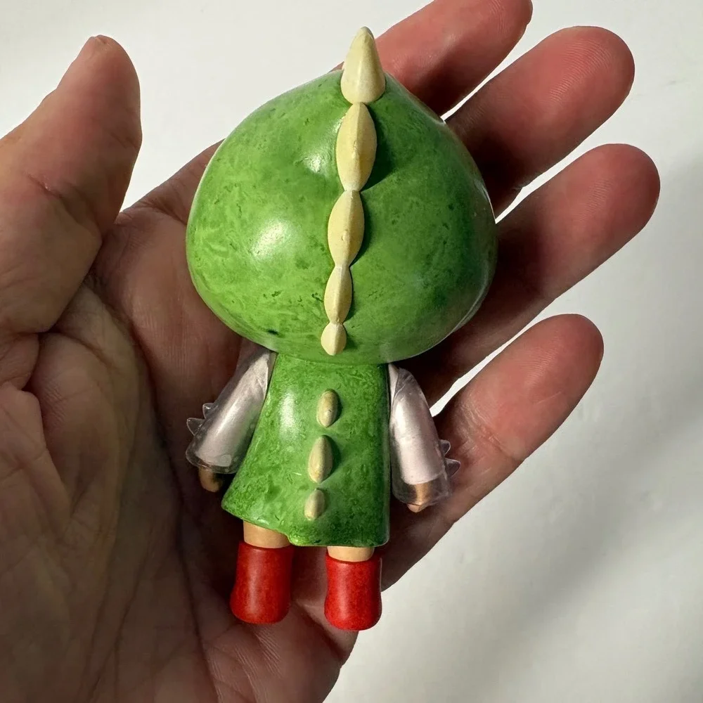 Pop Mart Hirono The Other One Amnesia Vinyl Figure Art Toy Green Dinosaur